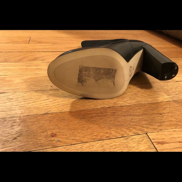 Michael Kors Fulton Booties size 6 - Picture 7 of 7